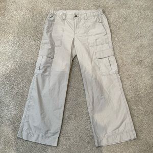 Trendy! Wide leg cargo pants